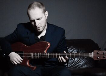 Mike Hall, The New Famous Name of Solo Bass Guitar