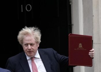 Boris Johnson scraps remaining COVID restrictions in England