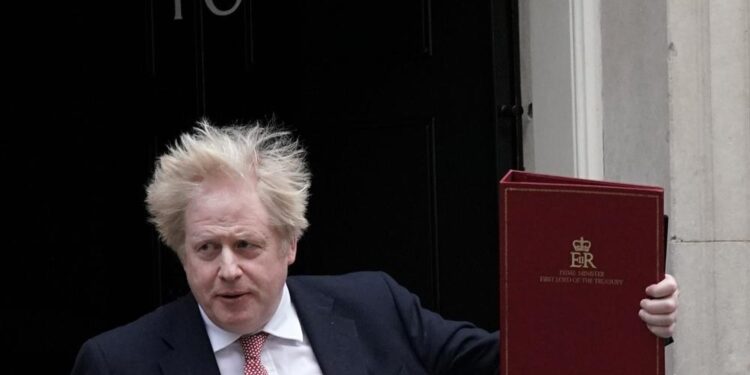 Boris Johnson scraps remaining COVID restrictions in England