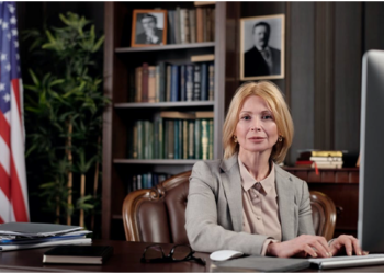 How Much Does a Lawyer Cost? 3 Things You Should Know