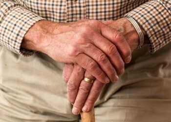 Compassionate Approaches to Assisting Your Elderly Relative in Accepting 24-Hour Care