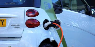 A Comprehensive Guide to Installing an Electric Vehicle Charger at Home
