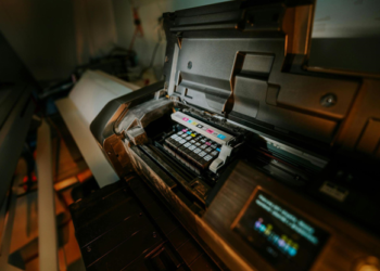 UV Printing vs. Traditional Printing: Which Is Right for Your Project?
