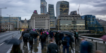 London Living Wage Workers Get 5.3% Pay Hike