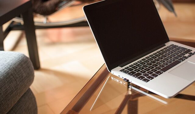 Why Refurbished IT Laptops are a Smart Investment for Small and Mid-Sized Businesses