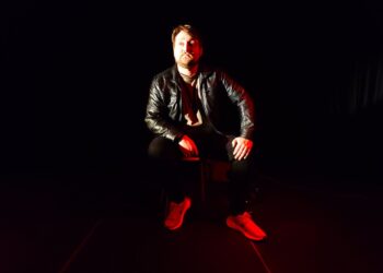 From Chalkboards to Power Chords: The Rise of Common Static and His Latest Punk Rock Anthem “WOLVES”