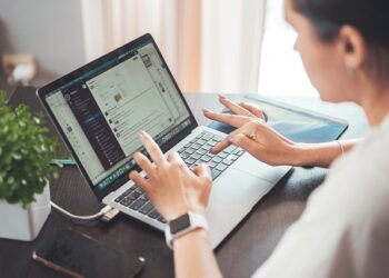 What UK Professionals Need to Know about the Rise of the Fractional CFO