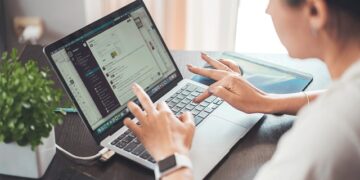 What UK Professionals Need to Know about the Rise of the Fractional CFO