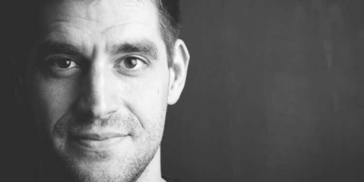 Techflex “Fortress” Review: Hard-Hitting Techno with Real Momentum