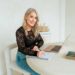 Sarah Marshall’s Mediumship Readings Are Helping People Feel Less Alone in Grief