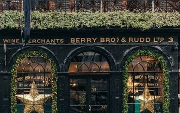 A Gift of Distinction: Berry Bros. & Rudd and the Timeless Elegance of a 2015 Barolo Cerretta
